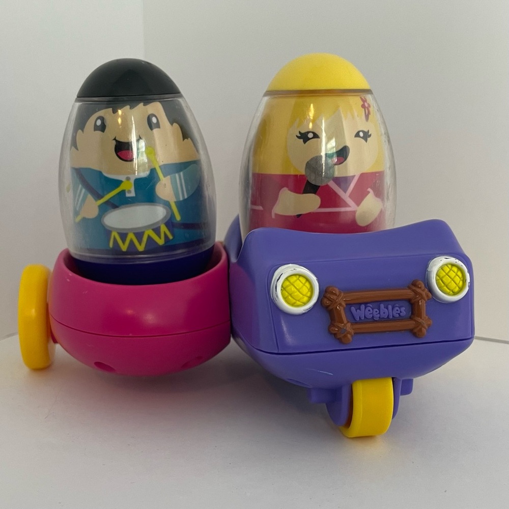 2009 Hasbro Weebles Wobble Go Cart Side Car Singer 1 and Drummer 8 Weebles